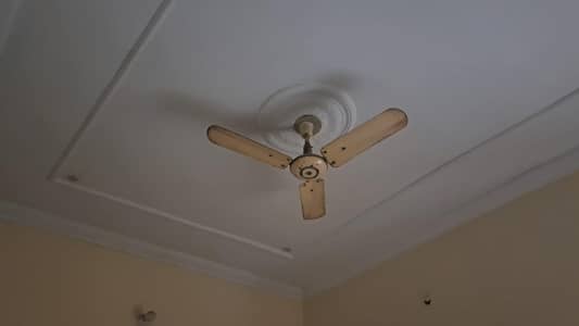 pak ceiling fan  good running condition