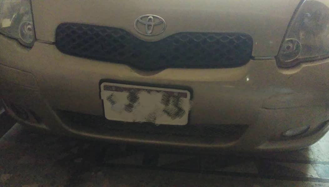 Toyota vitz 2