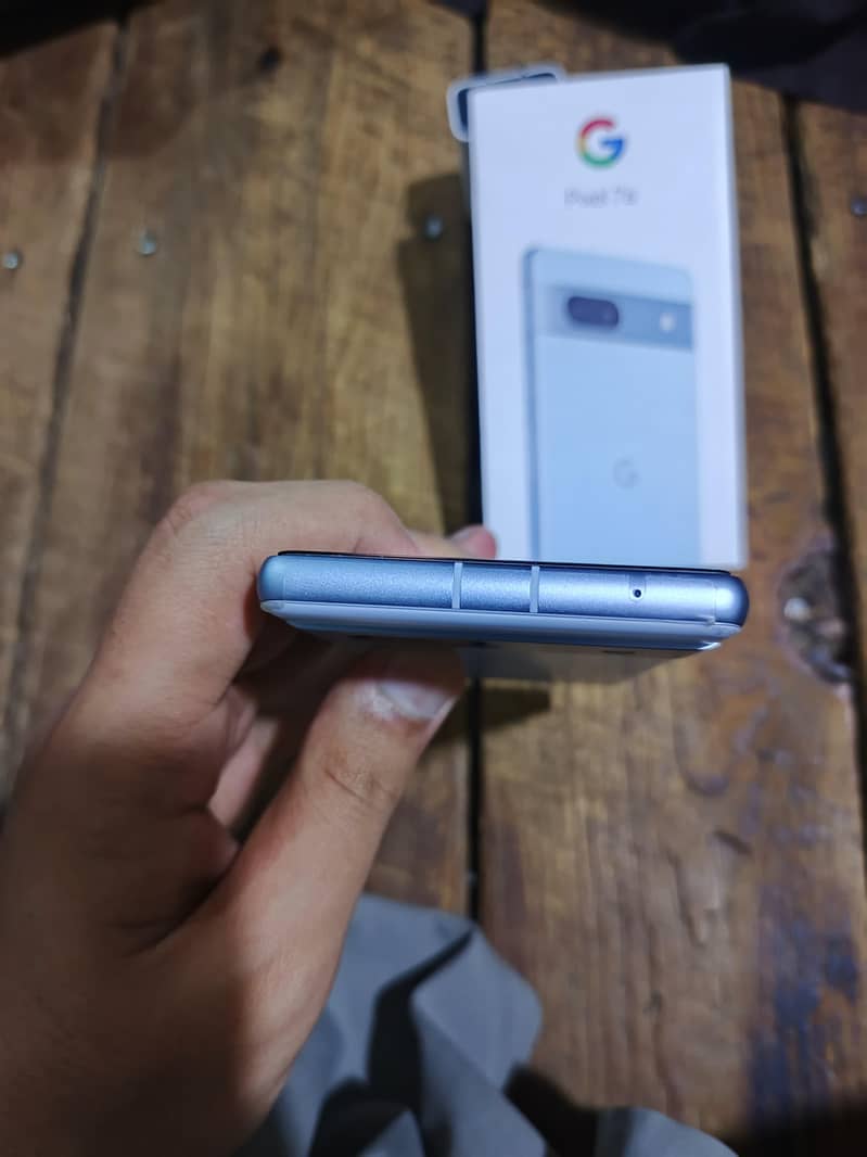 Google pixel 7a 6