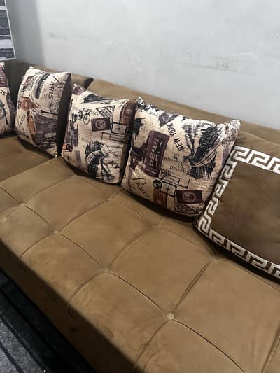 L shape sofa in good condition