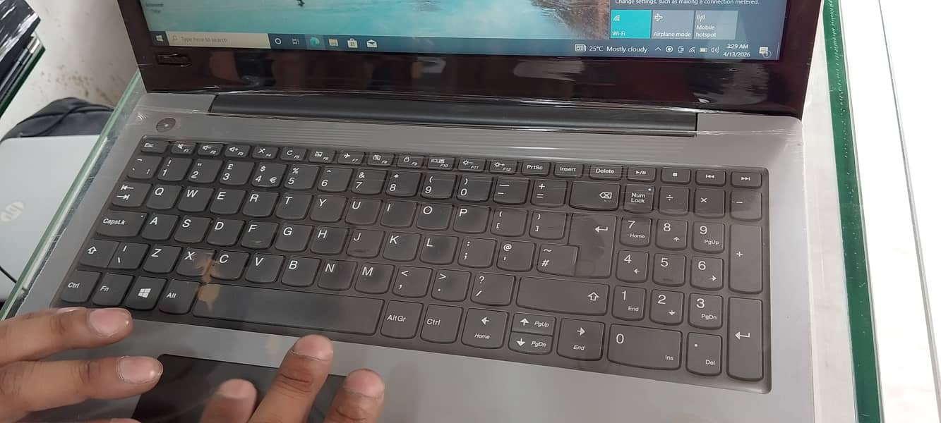 Core i5 10th generation 1