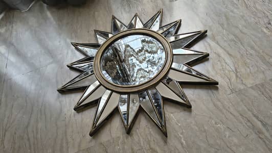 Beautiful Wall Mirror for SALE!