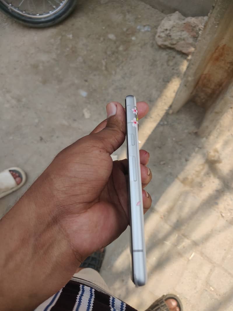 Google Pixel 7a 2