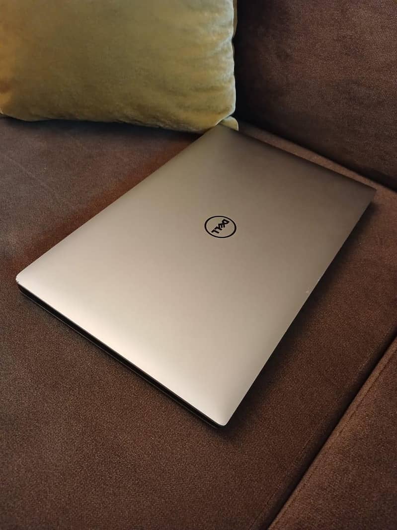 Dell precision 5520 3