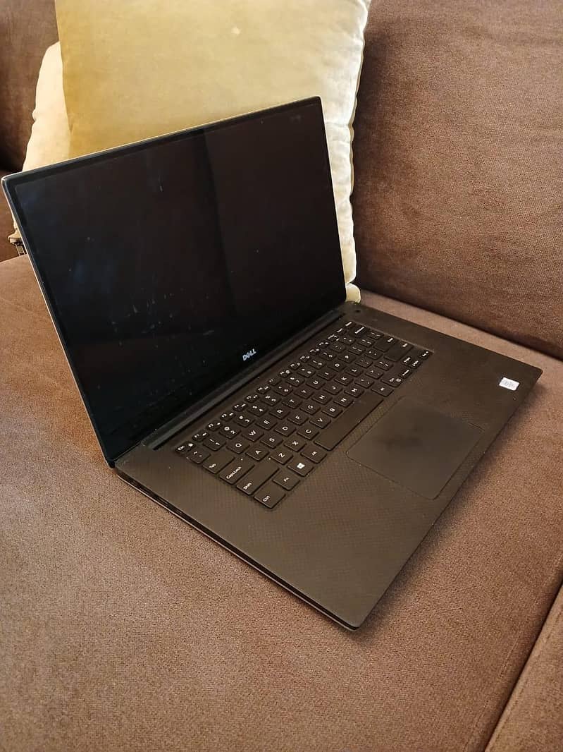 Dell precision 5520 4
