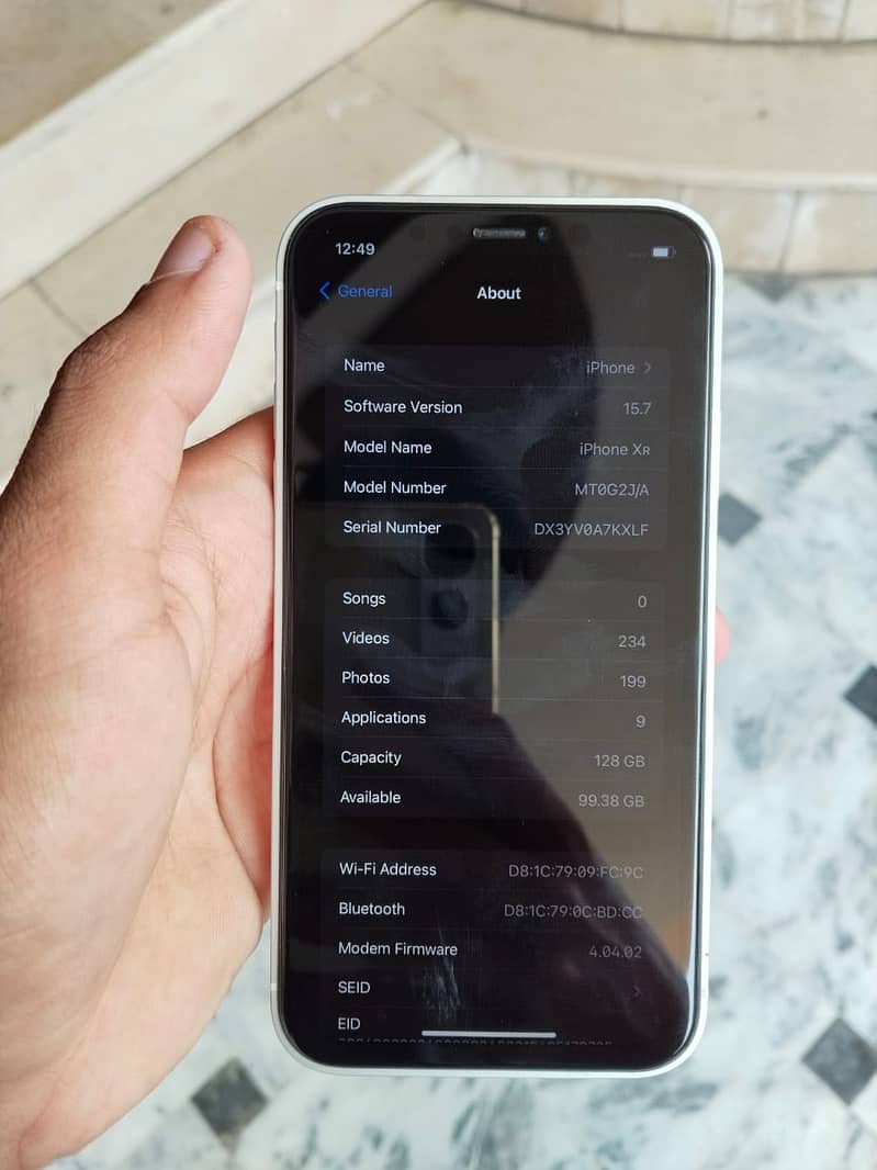 iPhone XR 6