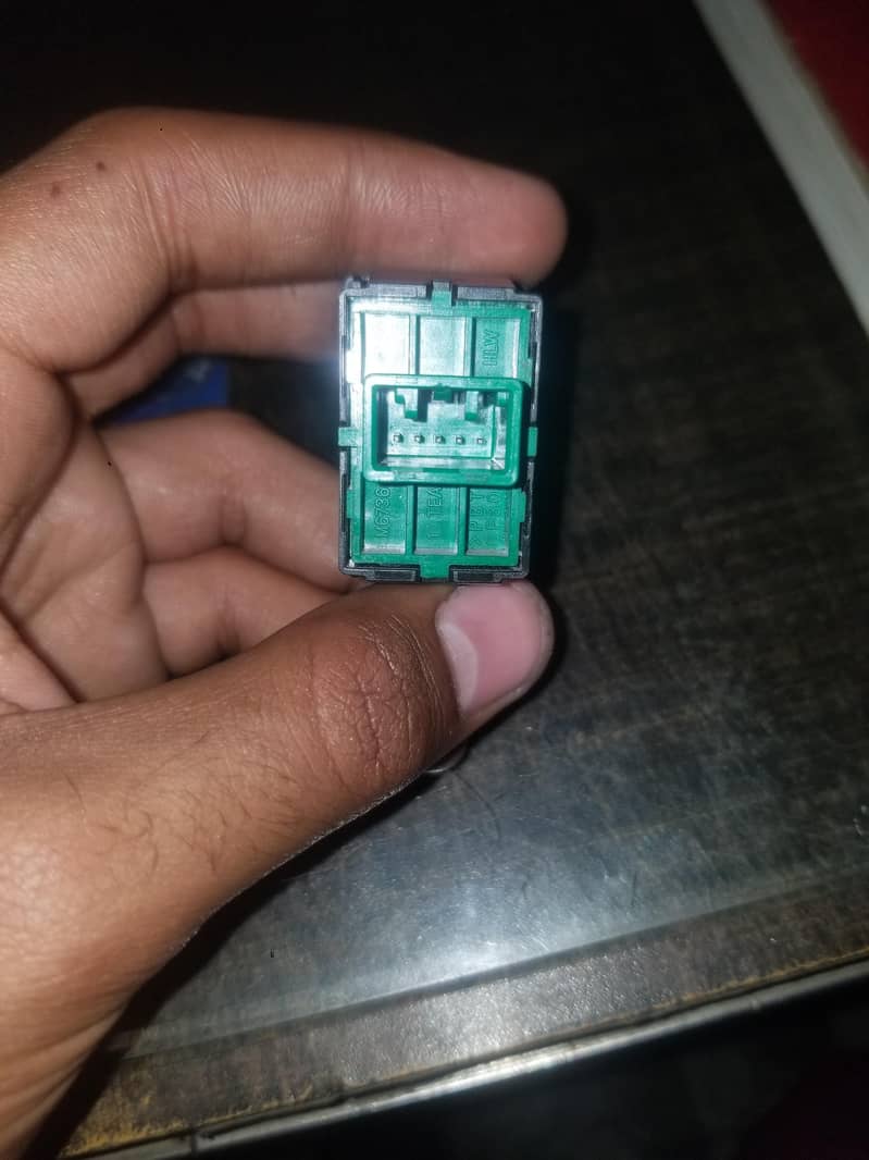traction switch 1