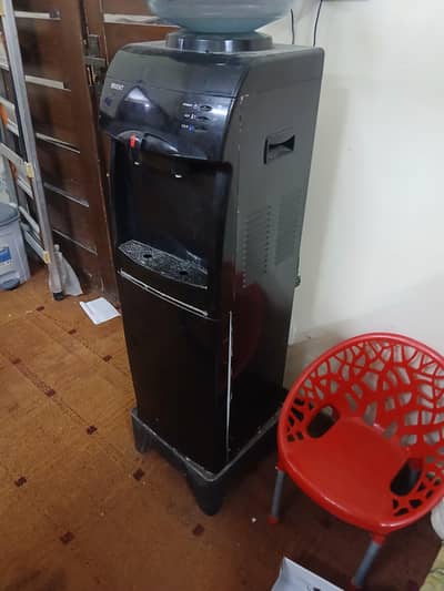 Orient water dispenser