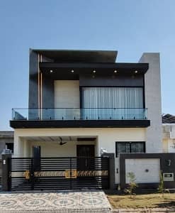 Brand New 7 Marla Ground Portion For Rent | Prime Location in Gulberg Residencia