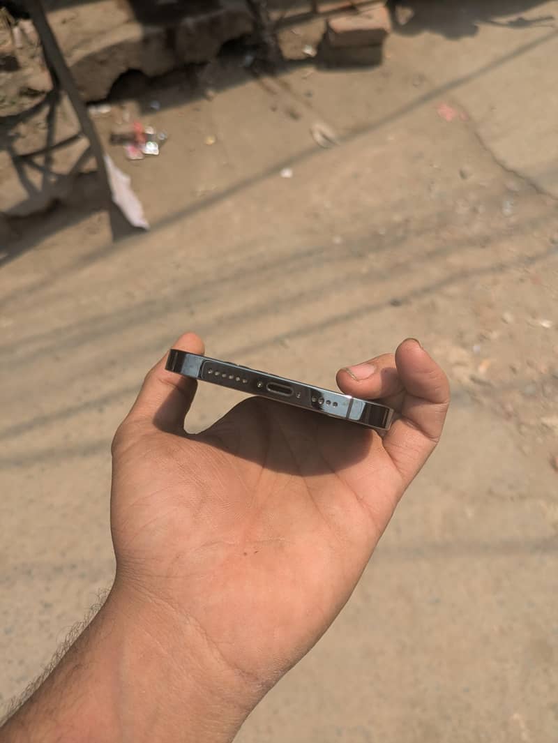 iphone 13 pro Max 3