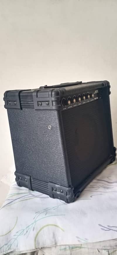 Solex SX-10 guitar amplifier