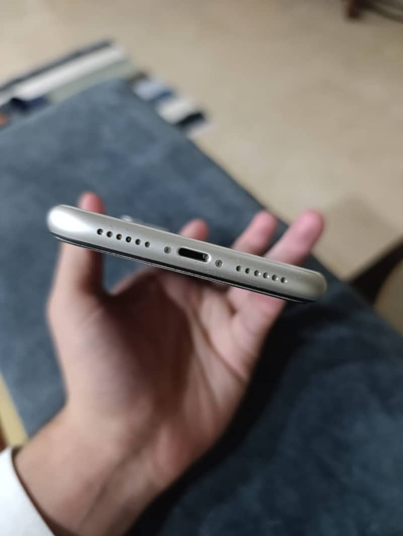 iPhone 11 1