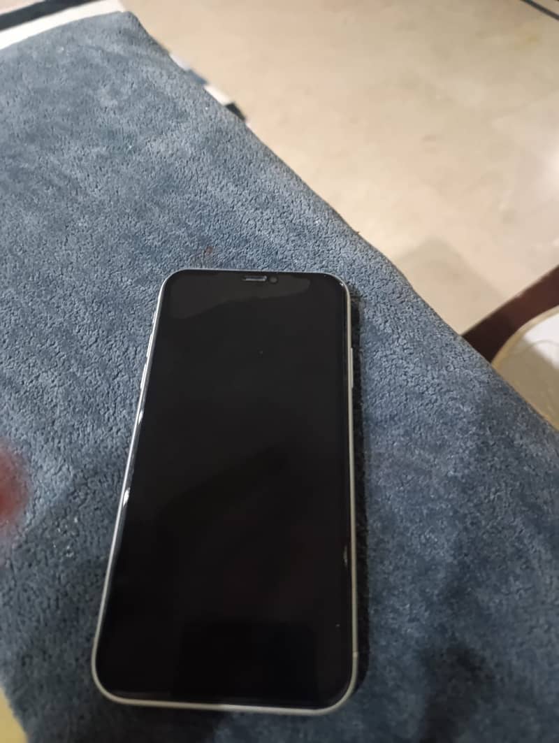 iPhone 11 2