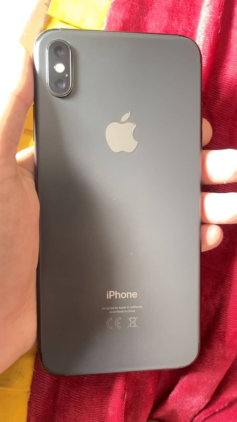 iPhone xs max 1