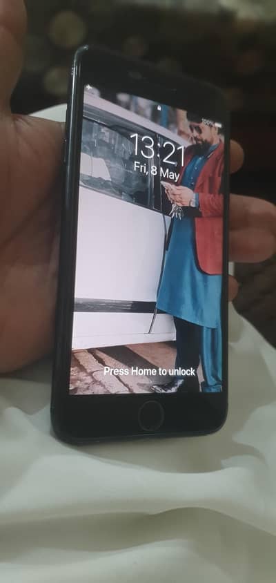 I phone 7 plus PTA approved  128 gb sale only mobile