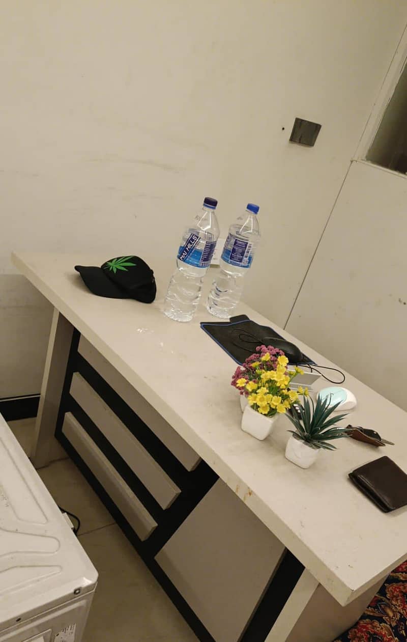 office table 0