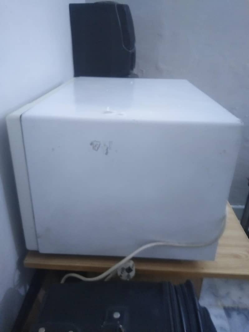 Microwave 3