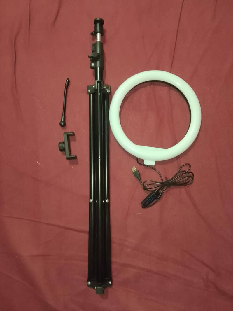 Tripod with RingLight 0