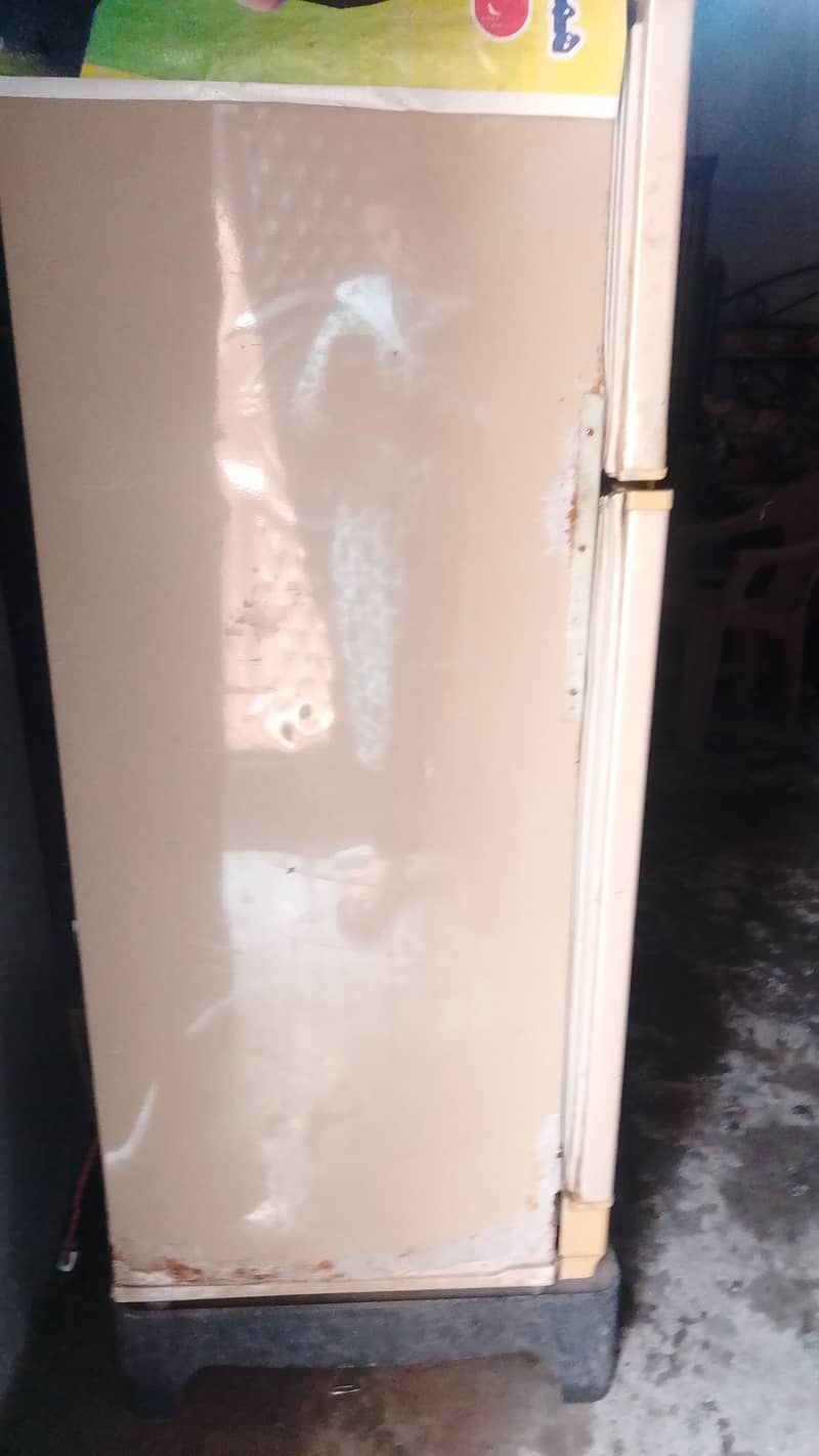 small size fridge 1