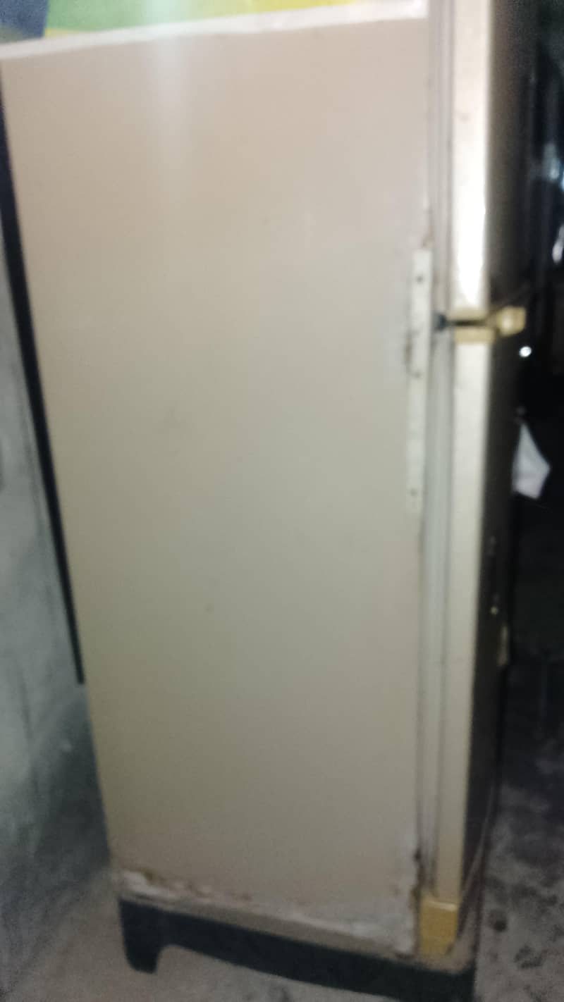 small size fridge 2