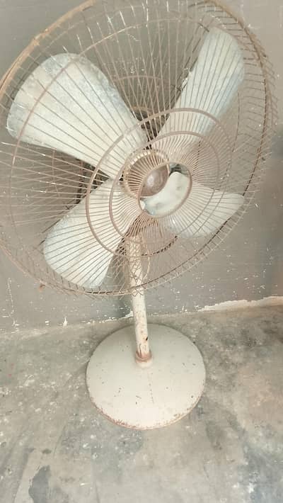 Pedestal Fan 2 adad for sale