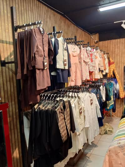Cloth hanging Wall  Rack For sale size 8F/18F