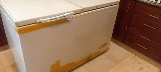 Dawlance freezer 2 door
