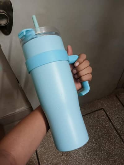 Vacuum insulated stainless steel sky blue tumbler