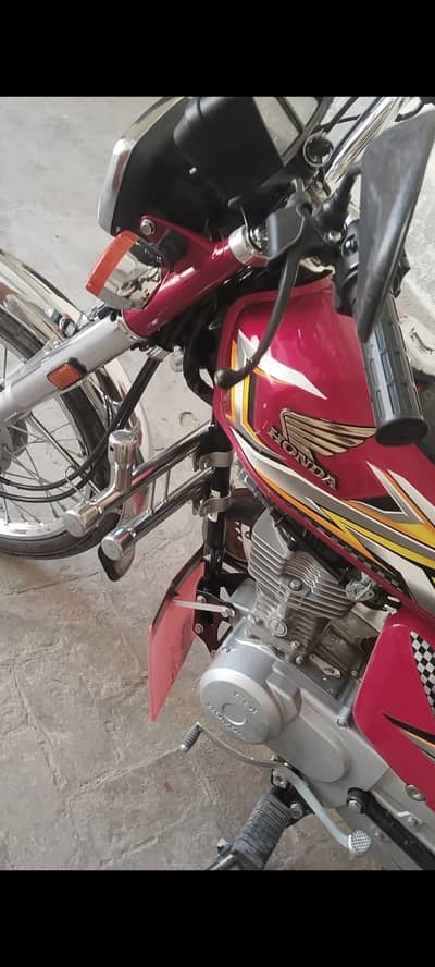 Honda CG 125 2025