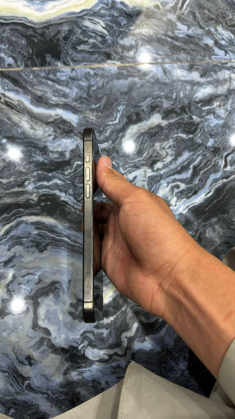 IPHONE 15 PRO MAX 6