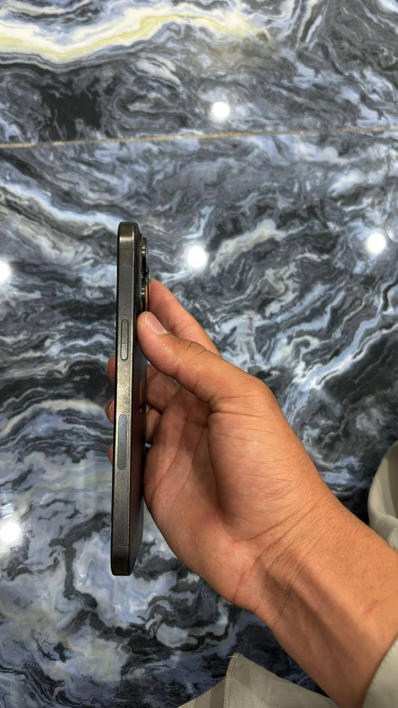 IPHONE 15 PRO MAX 7