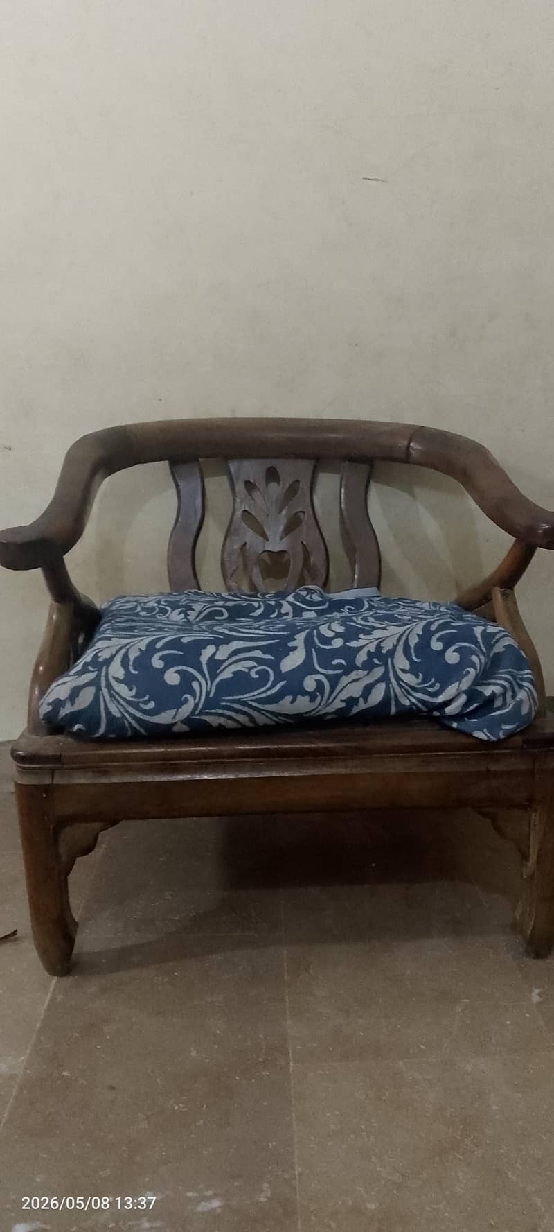 4 seater and 3 seater  sofas, 2 set sofas 1