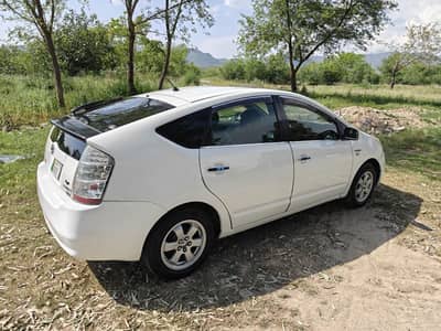 Toyota priuse 2007 model 2012 reg urgently for sale