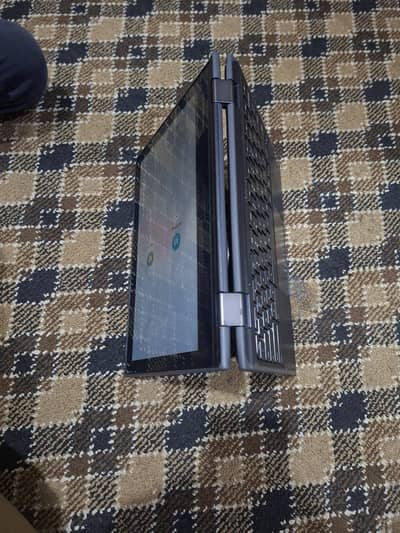 Lenovo Tuch n Type Chrome Book