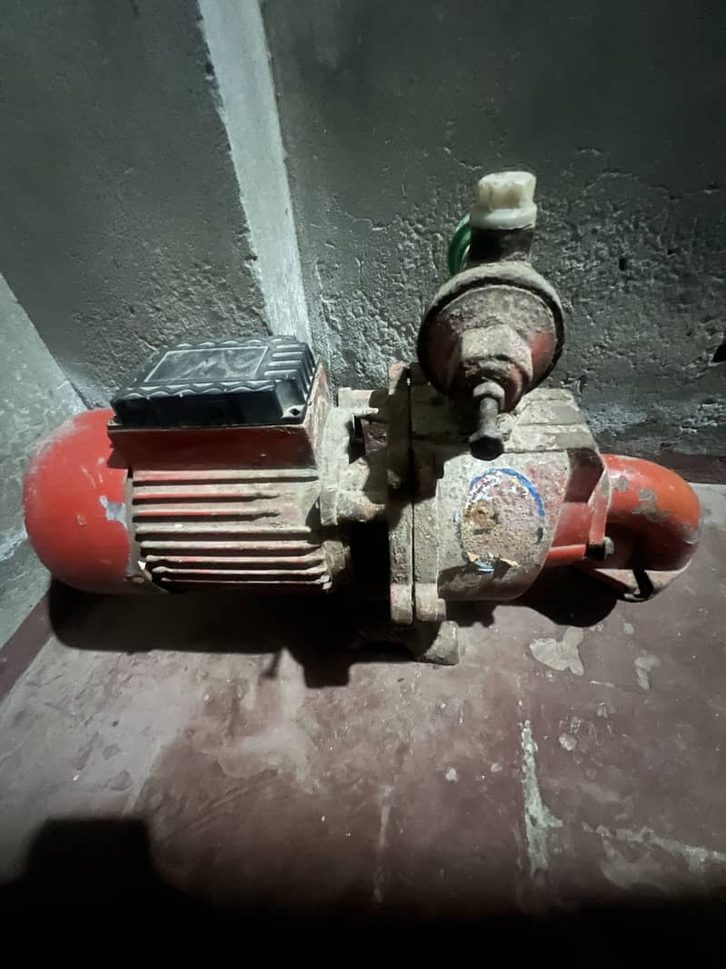 Laal pump 4