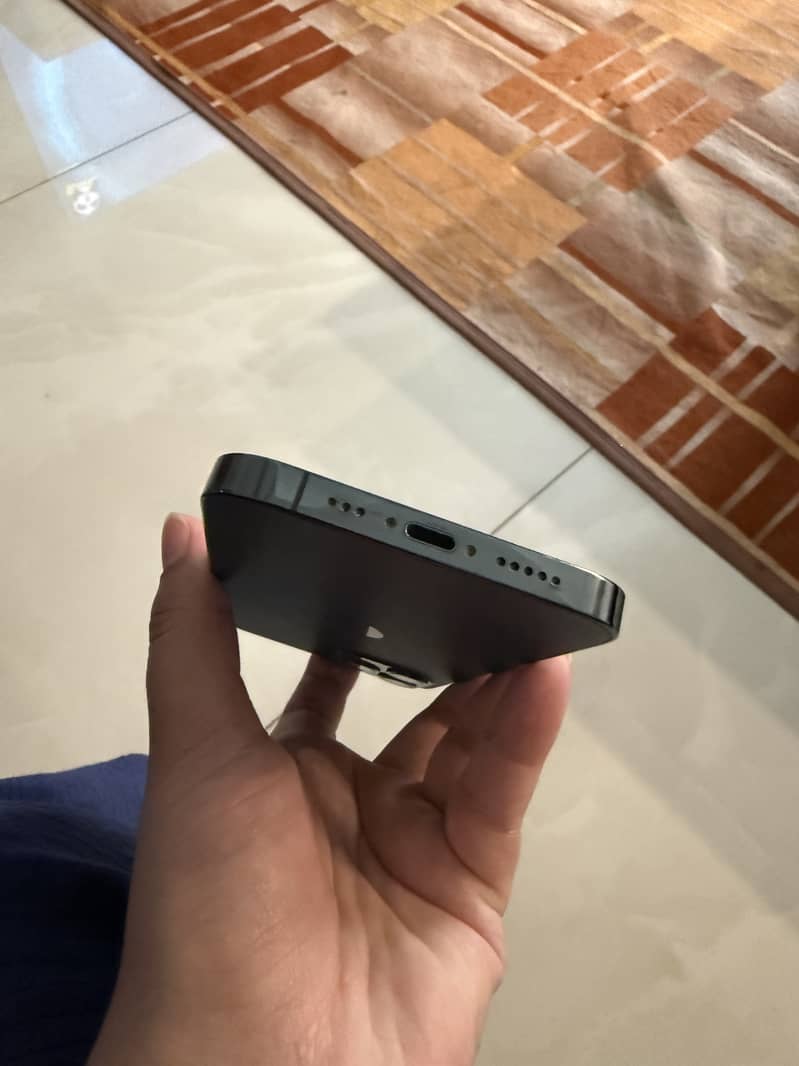 Apple iPhone 12 5