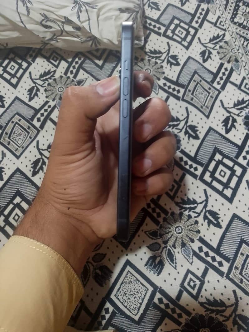 Iphone 15 3