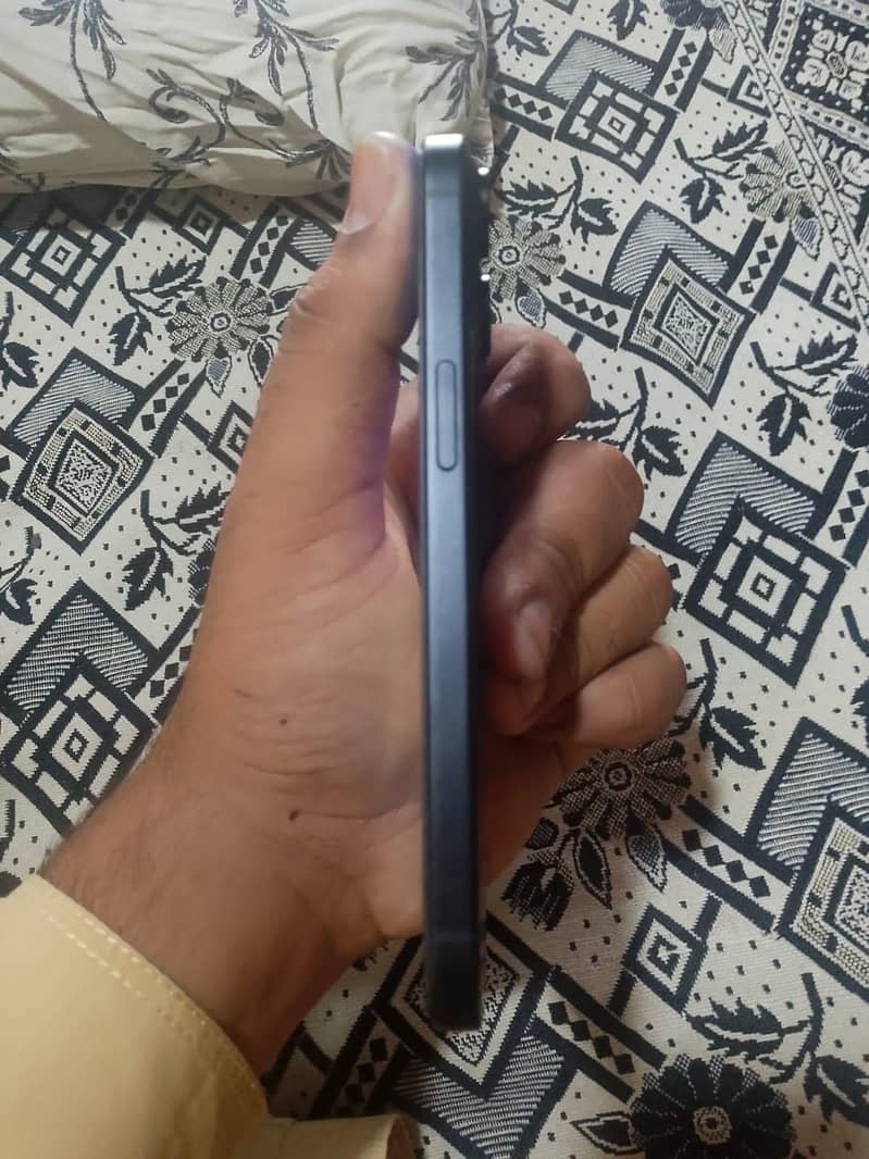 Iphone 15 4