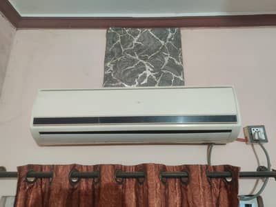 Haier 1.5 Ton Non Inverter AC Powerful Cooling