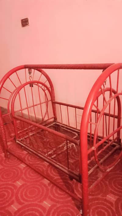 iron jhoola for sale like new condition