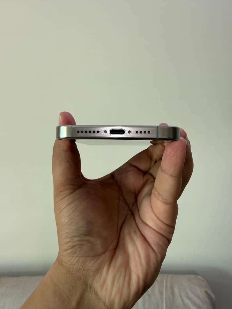 iphone 15 pro max 4