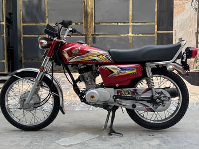 Honda 125.  Year 24/25 03247420484 whatsapp