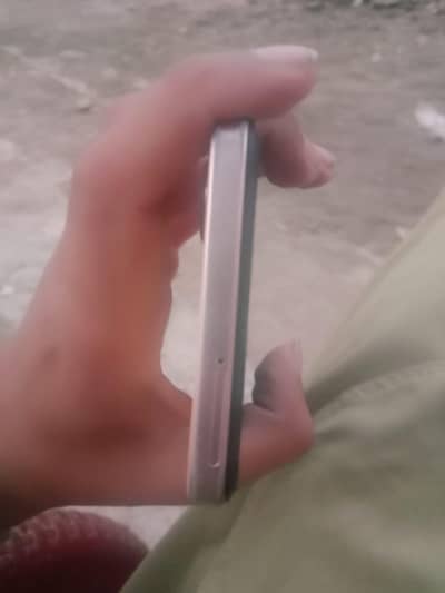 vivo Y17s