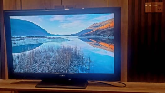 SONY 43 Inch LCD ||  10/10 CONDITION
