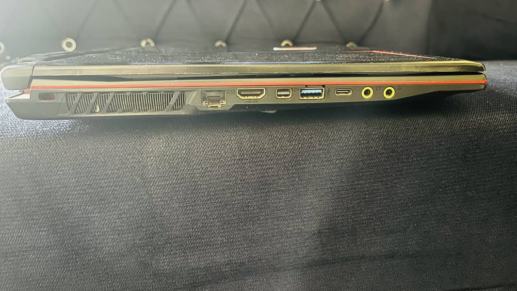 MSI GP63 leopard 8re 2