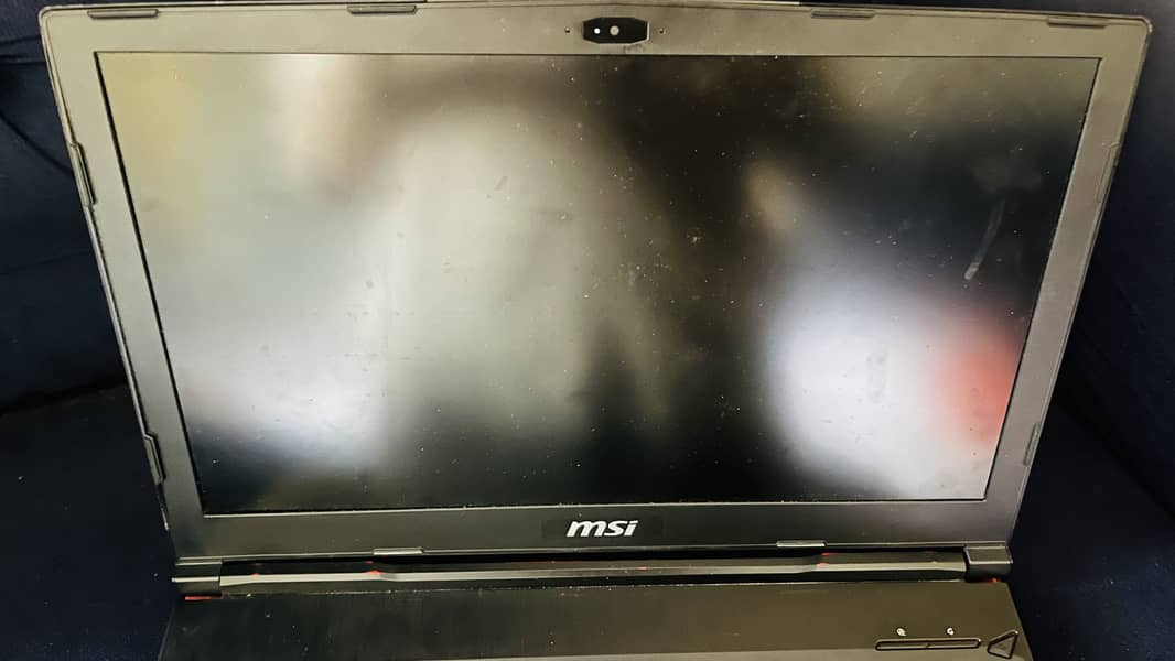 MSI GP63 leopard 8re 10