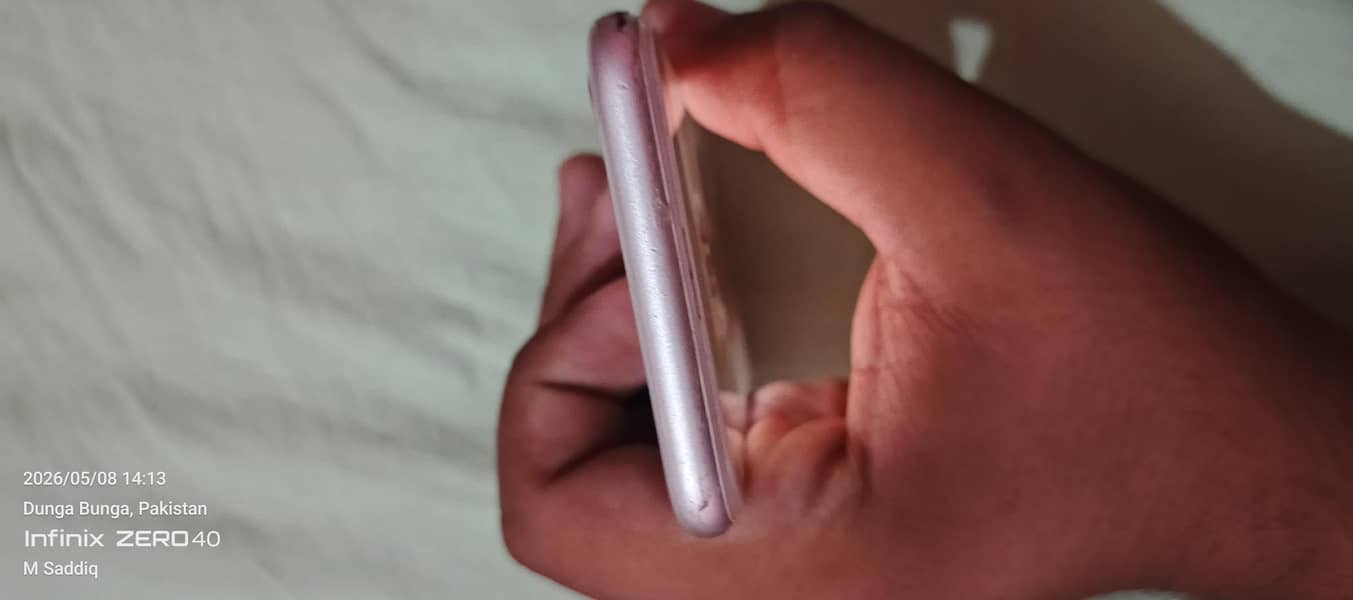 iPhone 8 4