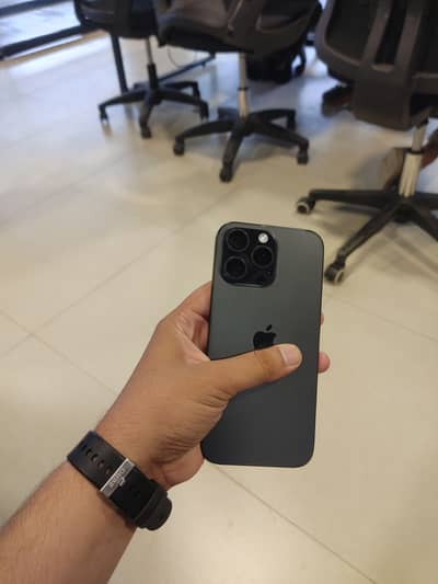 IPhone 16 Pro Max Non PTA JV With Box 10/10 Condition