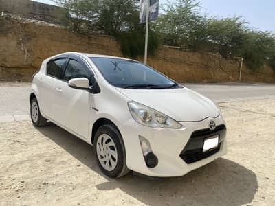 Toyota Aqua 2015 (Push Start)