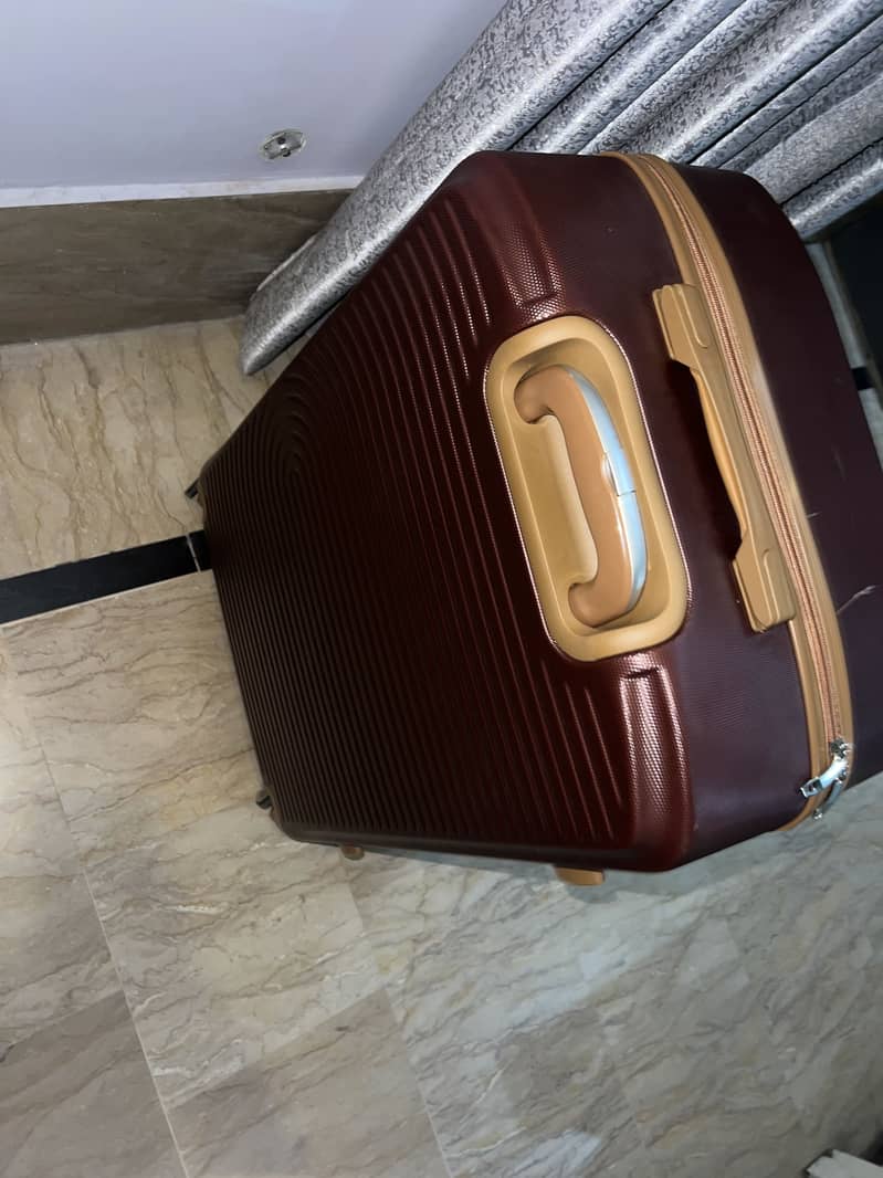 Suit case large size 2